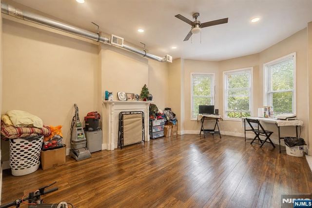29 Madison Avenue, Jersey City, NJ 07304
