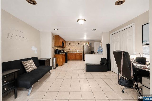29 Madison Avenue, Jersey City, NJ 07304