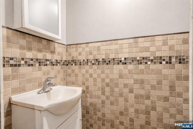 29 Madison Avenue, Jersey City, NJ 07304