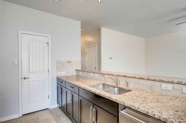 11137 Bright Leaf TER 11137, Austin, TX 78748