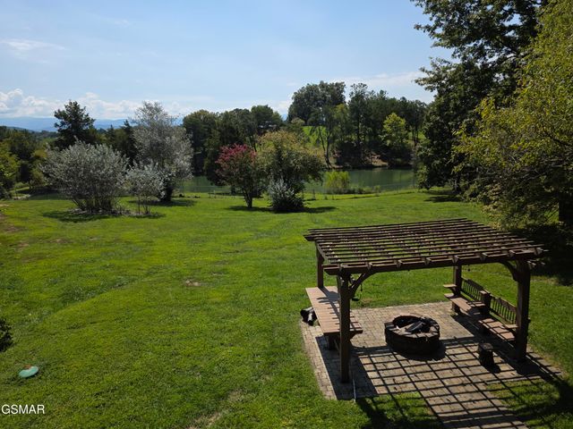 2875 E Walnut Grove Road, Sevierville, TN 37876