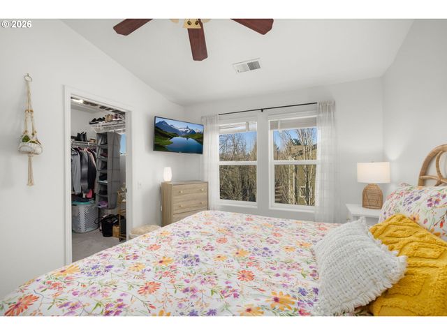 2754 Nw KENNEDY Ct, Portland, OR 97229