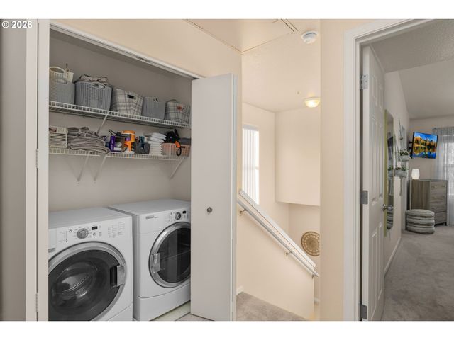 2754 Nw KENNEDY Ct, Portland, OR 97229