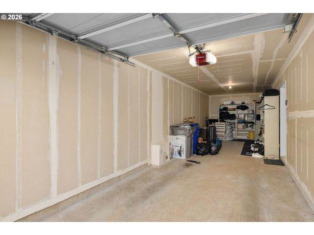 2754 Nw KENNEDY Ct, Portland, OR 97229