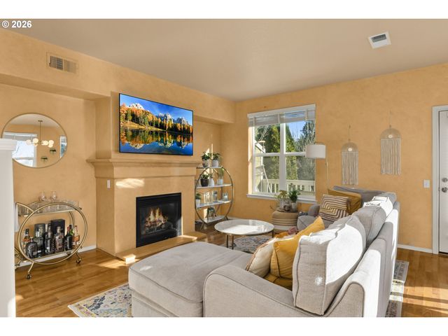 2754 Nw KENNEDY Ct, Portland, OR 97229