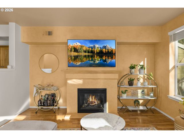 2754 Nw KENNEDY Ct, Portland, OR 97229