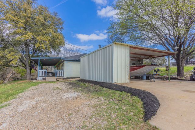 173 Bosque Bend Lane, China Spring, TX 76633