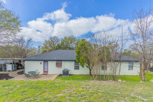 173 Bosque Bend Lane, China Spring, TX 76633