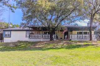 173 Bosque Bend Lane, China Spring, TX 76633