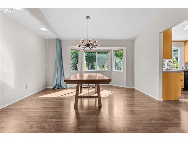 13136 Sw CHIMNEY RIDGE St, Portland, OR 97223