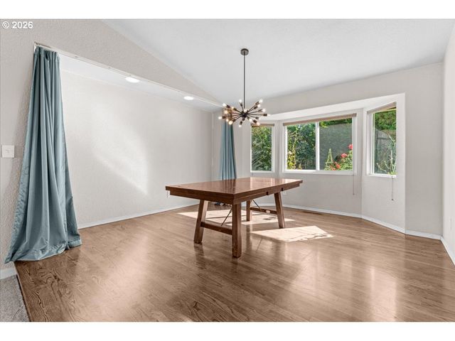 13136 Sw CHIMNEY RIDGE St, Portland, OR 97223