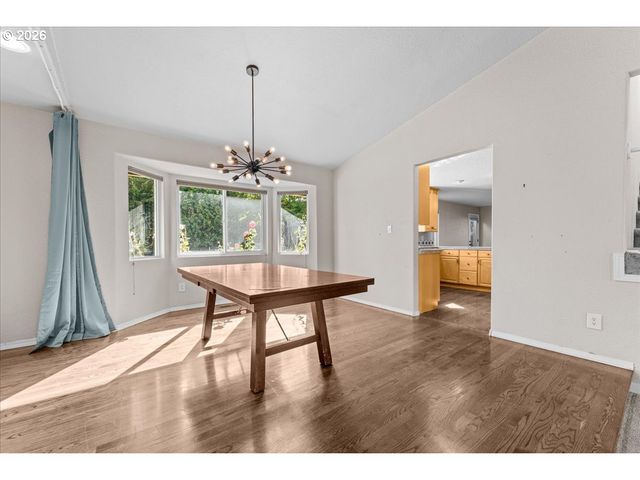 13136 Sw CHIMNEY RIDGE St, Portland, OR 97223