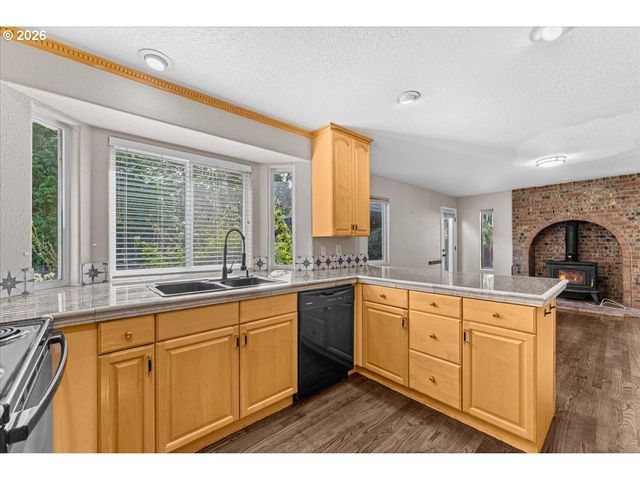 13136 Sw CHIMNEY RIDGE St, Portland, OR 97223