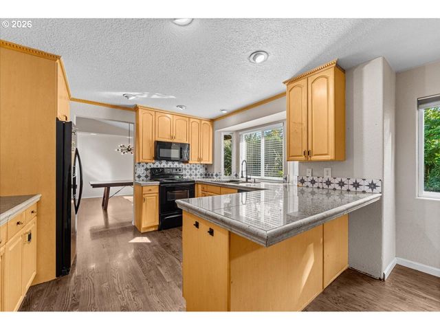 13136 Sw CHIMNEY RIDGE St, Portland, OR 97223