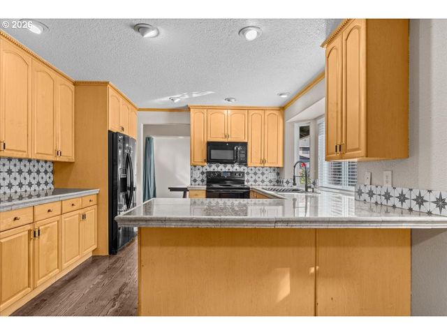 13136 Sw CHIMNEY RIDGE St, Portland, OR 97223
