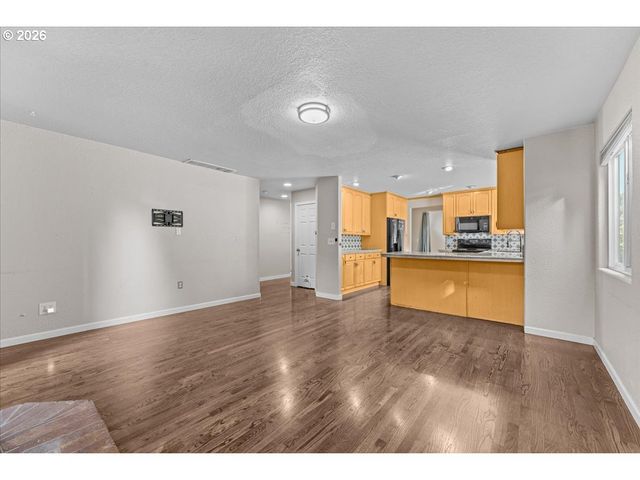13136 Sw CHIMNEY RIDGE St, Portland, OR 97223