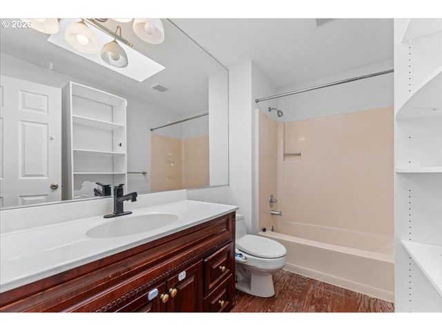 13136 Sw CHIMNEY RIDGE St, Portland, OR 97223