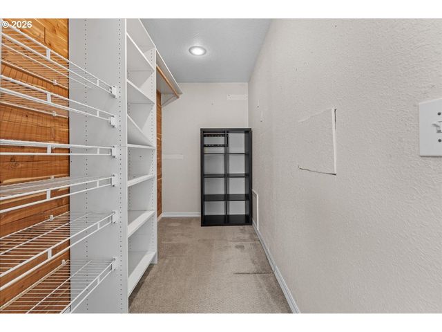 13136 Sw CHIMNEY RIDGE St, Portland, OR 97223