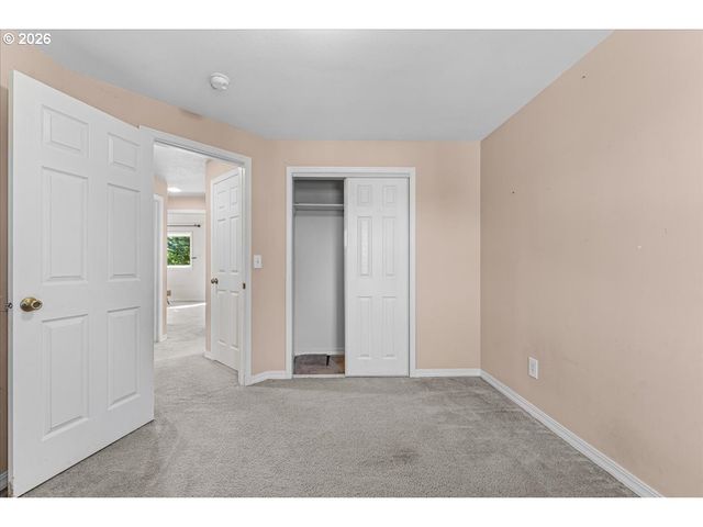 13136 Sw CHIMNEY RIDGE St, Portland, OR 97223