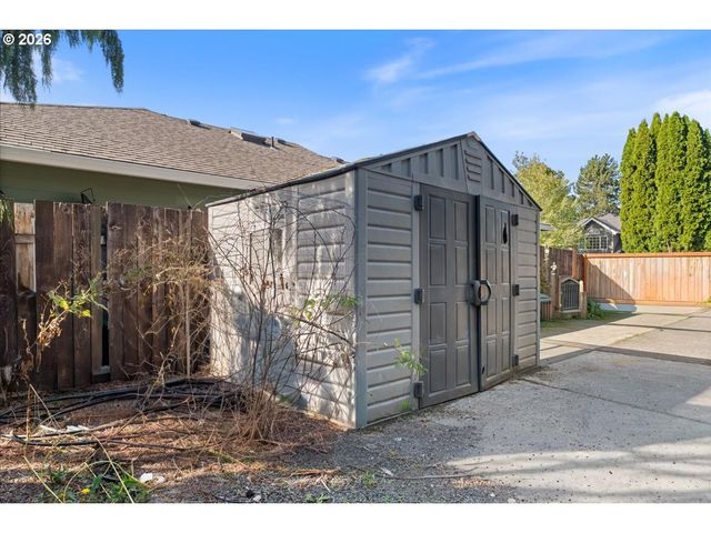 13136 Sw CHIMNEY RIDGE St, Portland, OR 97223