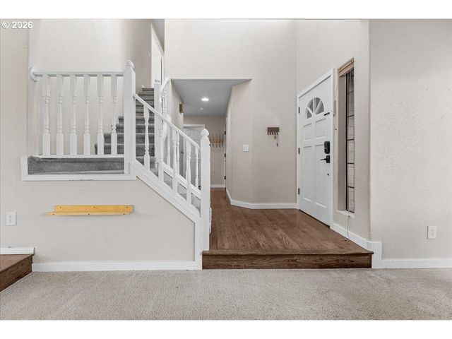 13136 Sw CHIMNEY RIDGE St, Portland, OR 97223