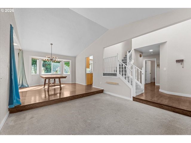 13136 Sw CHIMNEY RIDGE St, Portland, OR 97223