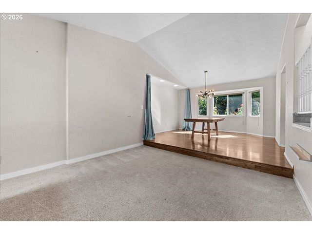13136 Sw CHIMNEY RIDGE St, Portland, OR 97223