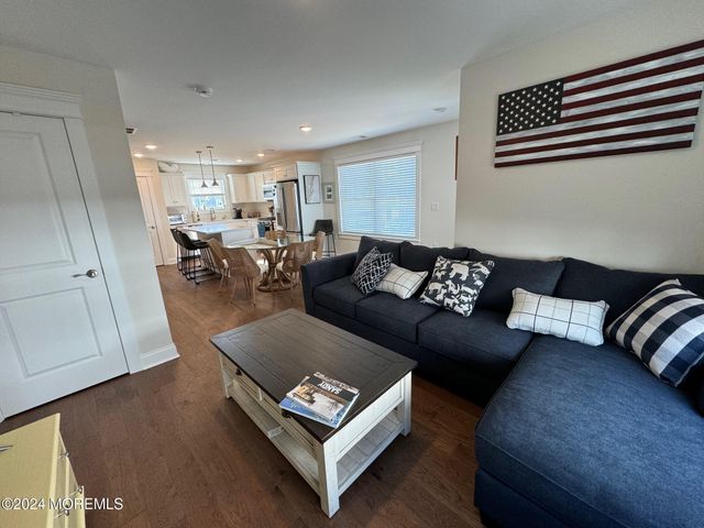 2 Shell Road, Mantoloking, NJ 08738