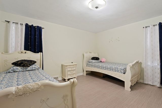 3025 W Rosemont Avenue, Chicago, IL 60659