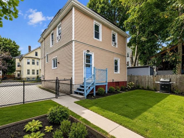 60 Newton St, New Bedford, MA 02740