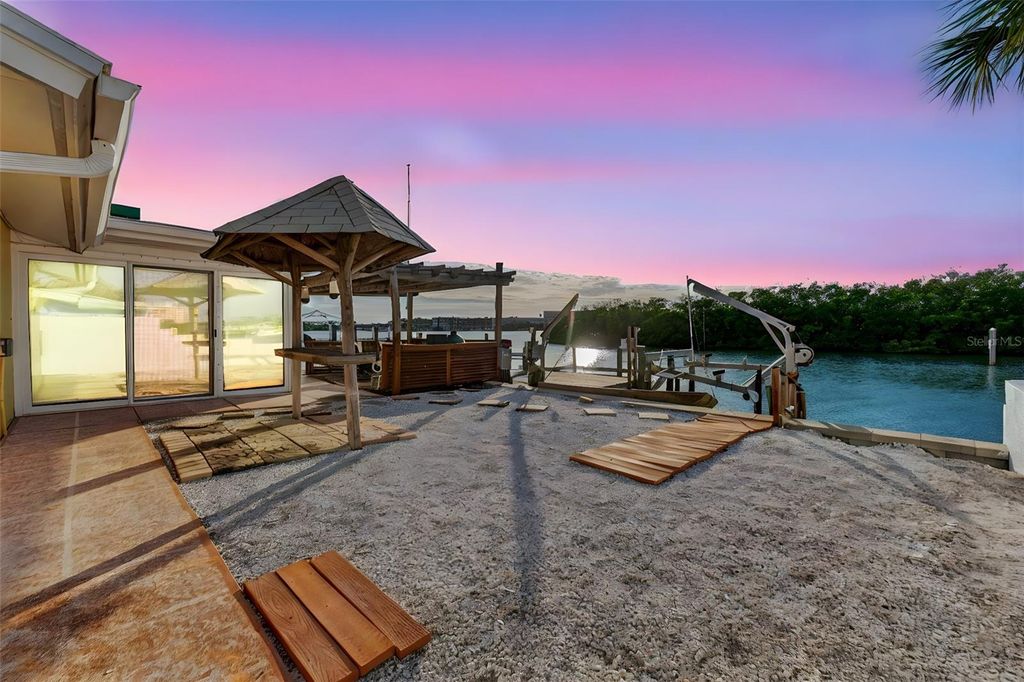 1421 SEA GULL DRIVE S, St Petersburg, FL 33707