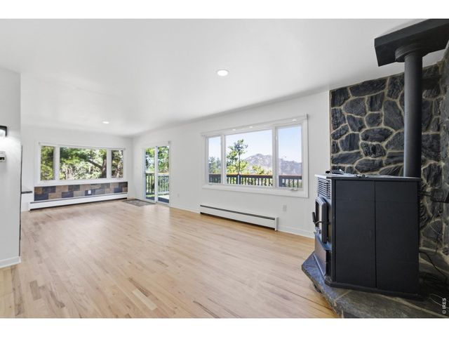 910 Chute Rd, Golden, CO 80403