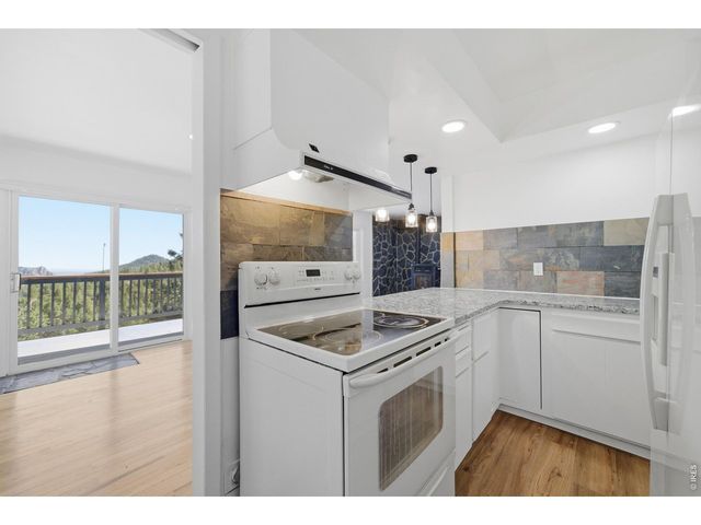 910 Chute Rd, Golden, CO 80403