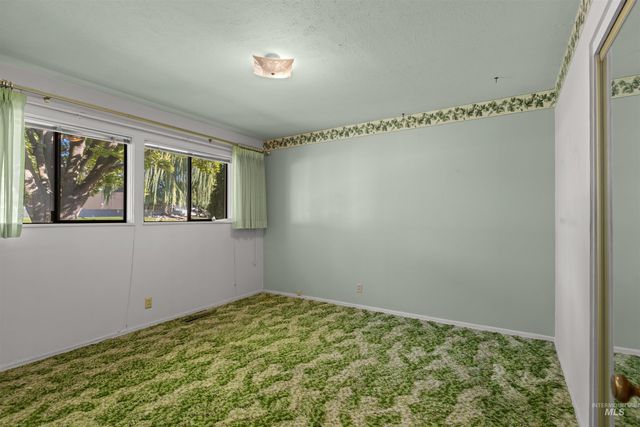 2724 Airport Ave, Caldwell, ID 83605