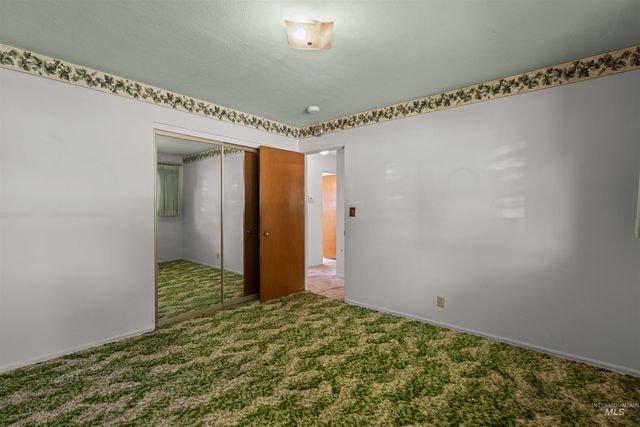 2724 Airport Ave, Caldwell, ID 83605