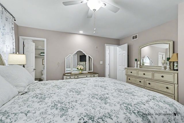 44 N Lake Avenue, Third Lake, IL 60030