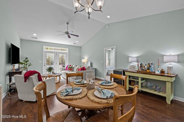 3303 Hogan Court B, Morehead City, NC 28557