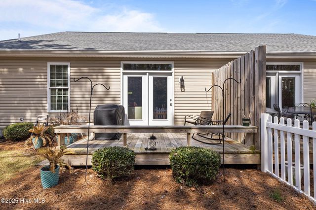 3303 Hogan Court B, Morehead City, NC 28557