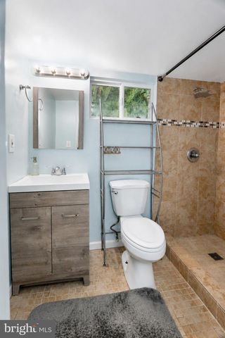 6804 MARIANNE DR, Suitland, MD 20746