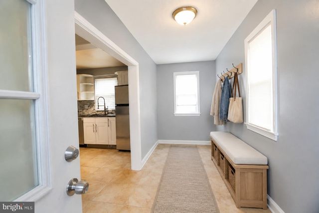 6804 MARIANNE DR, Suitland, MD 20746