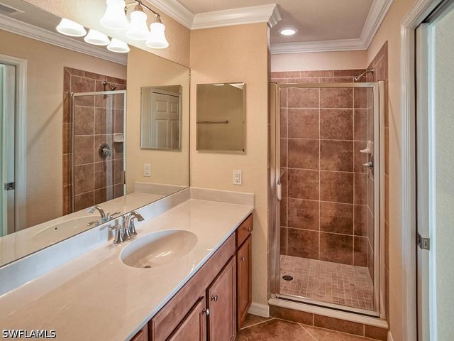 9731 Acqua CT 514, Naples, FL 34113