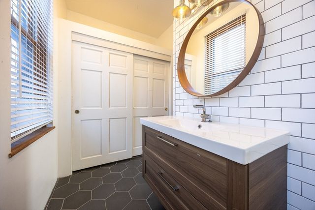 20 Beacon Street 2, Chelsea, MA 02150