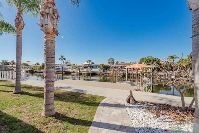 5009 DORY DRIVE, New Port Richey, FL 34652