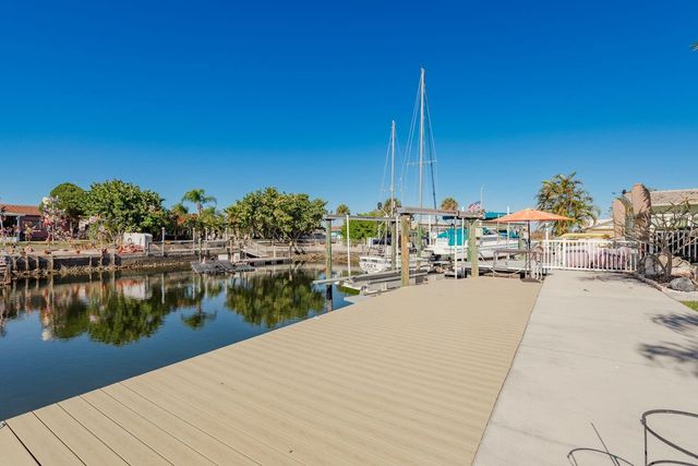 5009 DORY DRIVE, New Port Richey, FL 34652