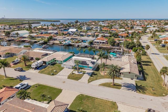 5009 DORY DRIVE, New Port Richey, FL 34652