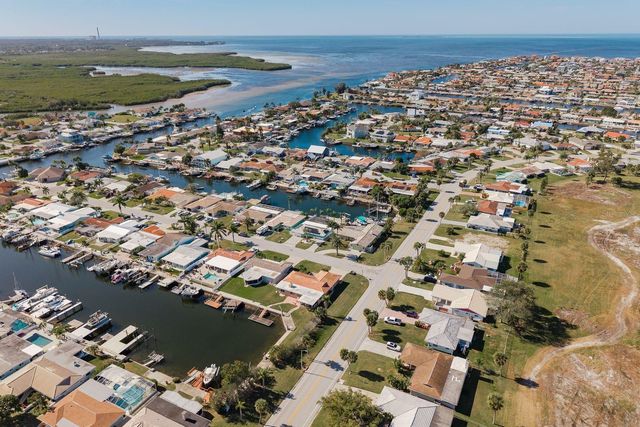 5009 DORY DRIVE, New Port Richey, FL 34652