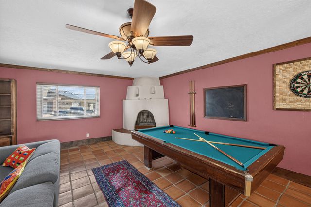 911 Palmas Altas Drive SE, Rio Rancho, NM 87124