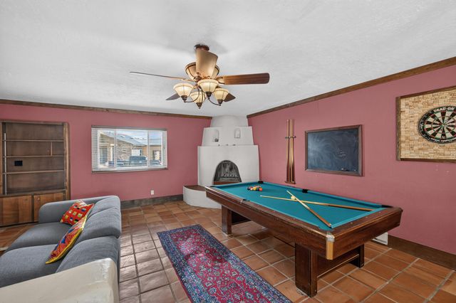911 Palmas Altas Drive SE, Rio Rancho, NM 87124