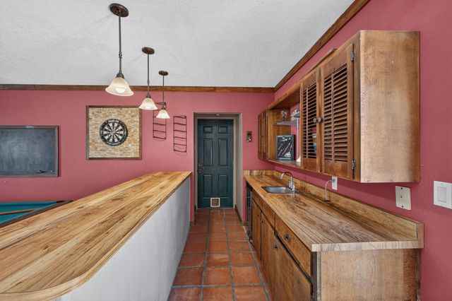 911 Palmas Altas Drive SE, Rio Rancho, NM 87124