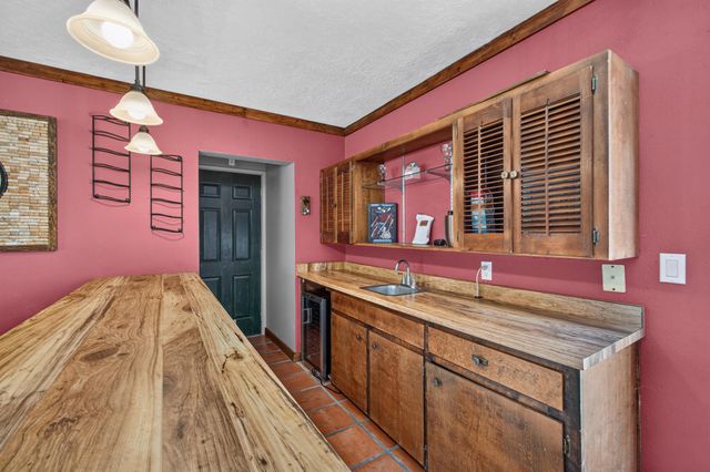 911 Palmas Altas Drive SE, Rio Rancho, NM 87124
